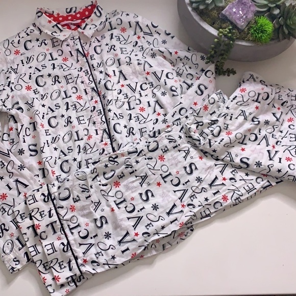 Victoria’s Secret Graphic Print snowflake two piece pajama set medium - Picture 8 of 8